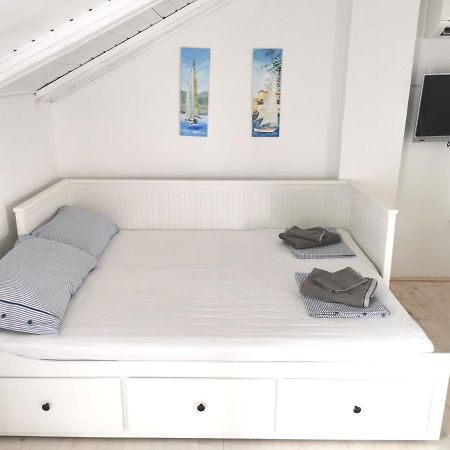 Apartamento Ribar 2 Njivice Exterior foto
