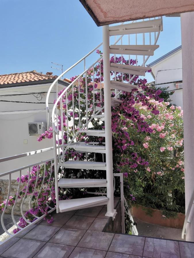 Apartamento Ribar 2 Njivice Exterior foto