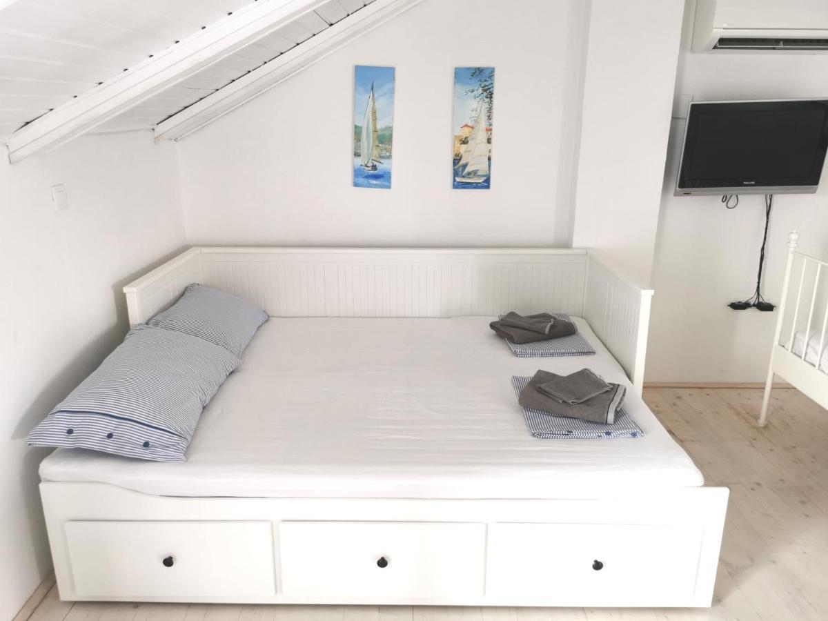 Apartamento Ribar 2 Njivice Exterior foto